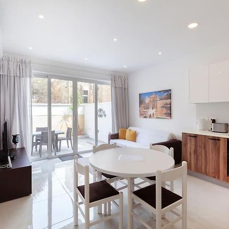 Comfy Apt With Terrace, 5 Mins To Sliema Ferries By 360 Estates Gzira Extérieur photo