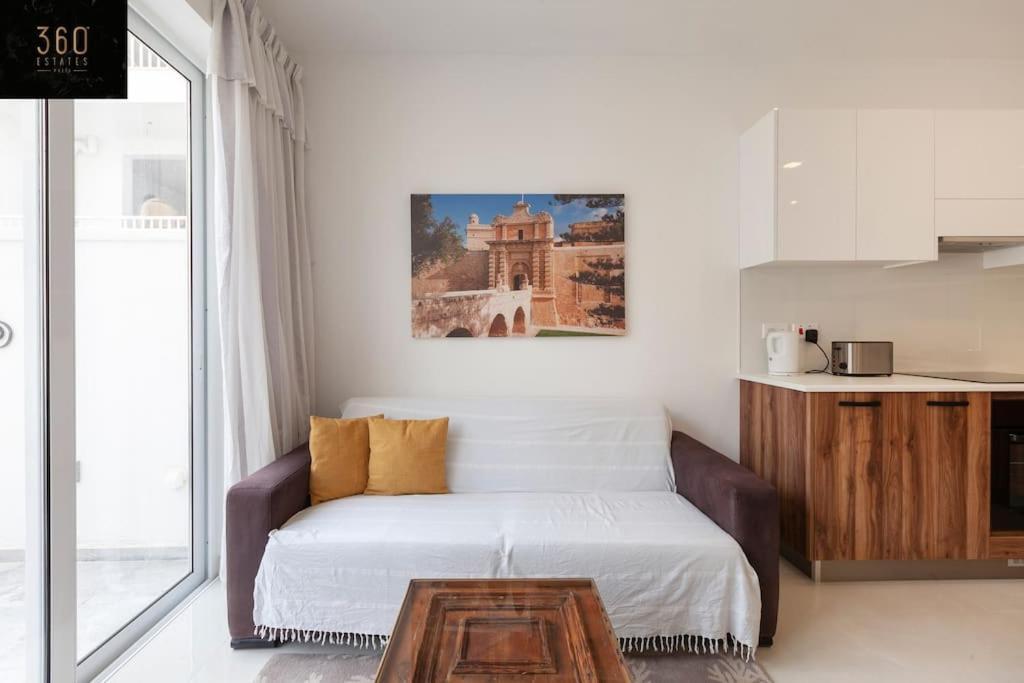 Comfy Apt With Terrace, 5 Mins To Sliema Ferries By 360 Estates Gzira Extérieur photo
