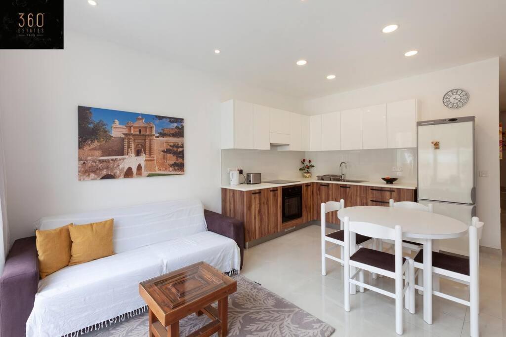 Comfy Apt With Terrace, 5 Mins To Sliema Ferries By 360 Estates Gzira Extérieur photo