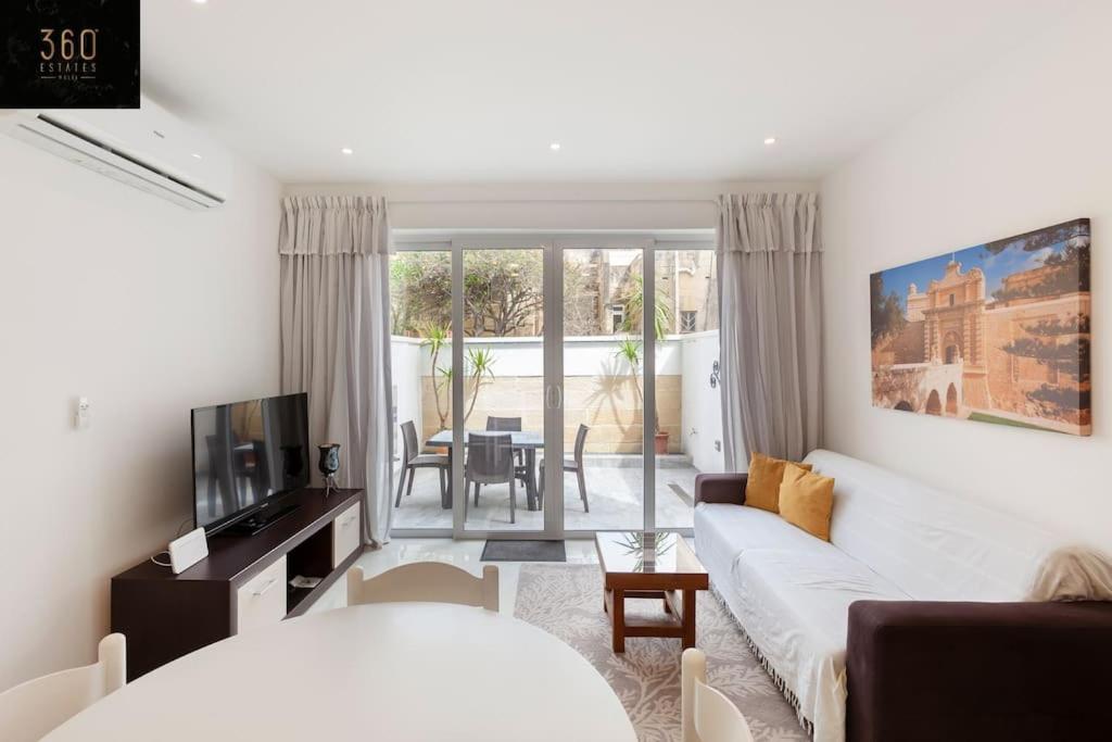 Comfy Apt With Terrace, 5 Mins To Sliema Ferries By 360 Estates Gzira Extérieur photo