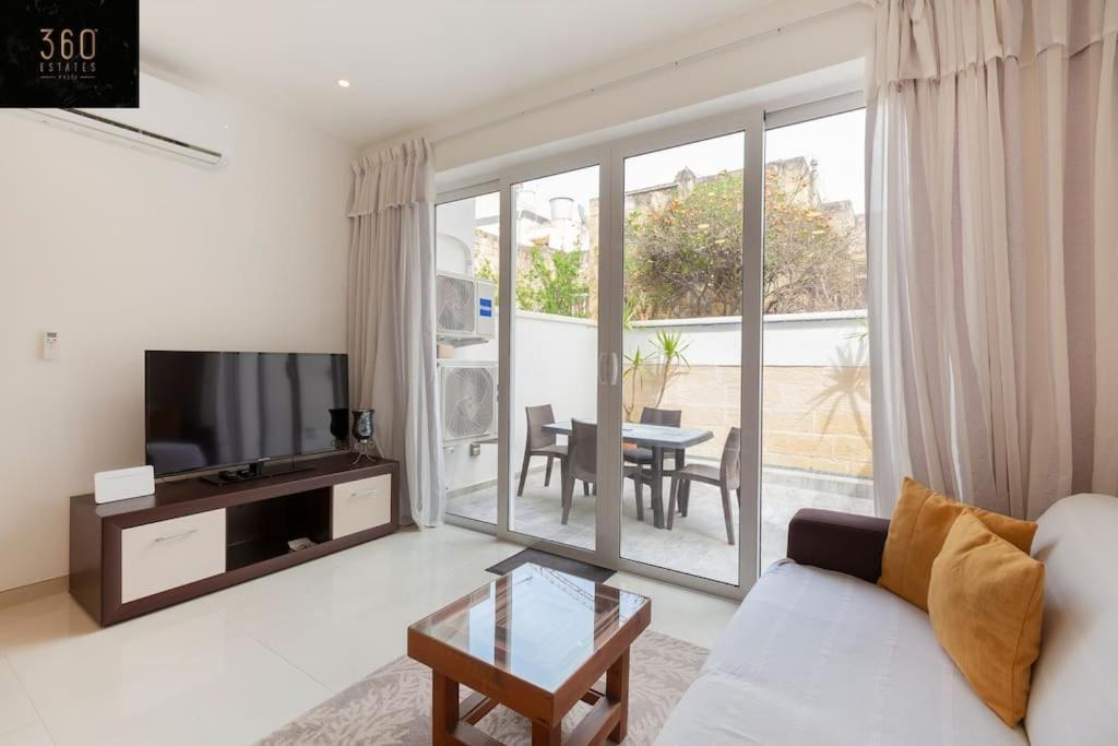 Comfy Apt With Terrace, 5 Mins To Sliema Ferries By 360 Estates Gzira Extérieur photo