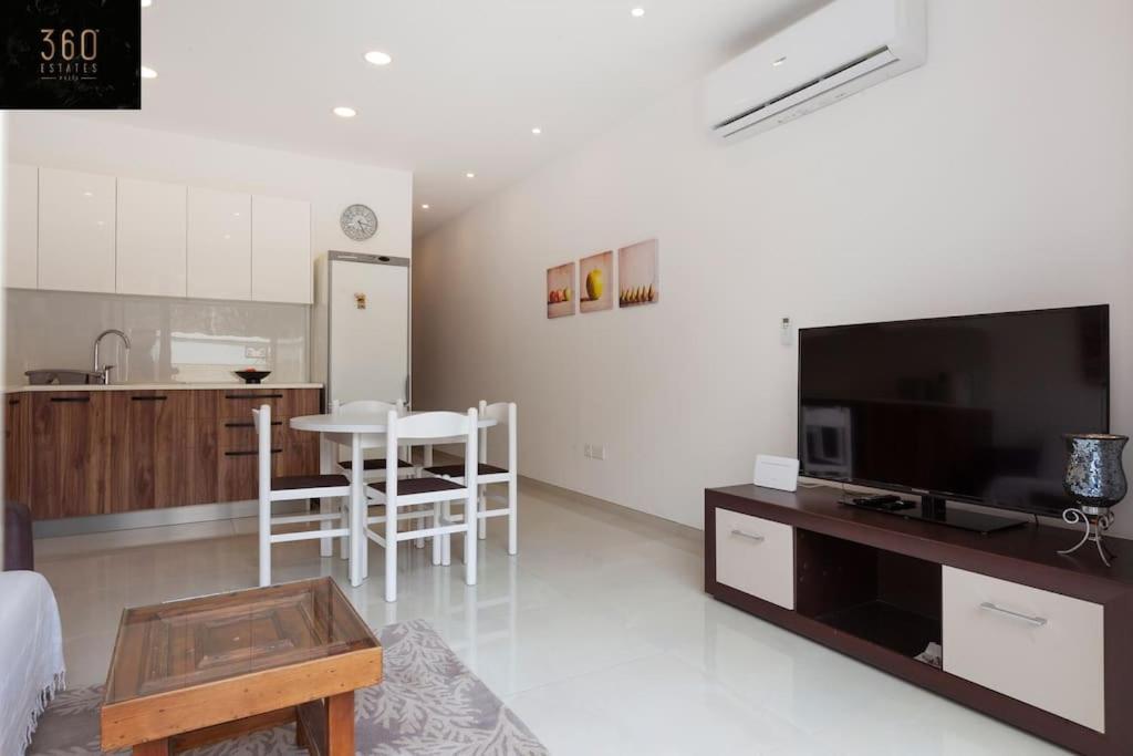 Comfy Apt With Terrace, 5 Mins To Sliema Ferries By 360 Estates Gzira Extérieur photo