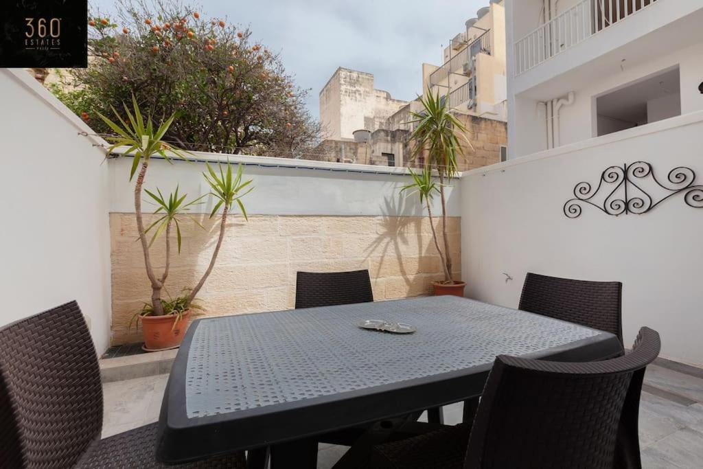 Comfy Apt With Terrace, 5 Mins To Sliema Ferries By 360 Estates Gzira Extérieur photo