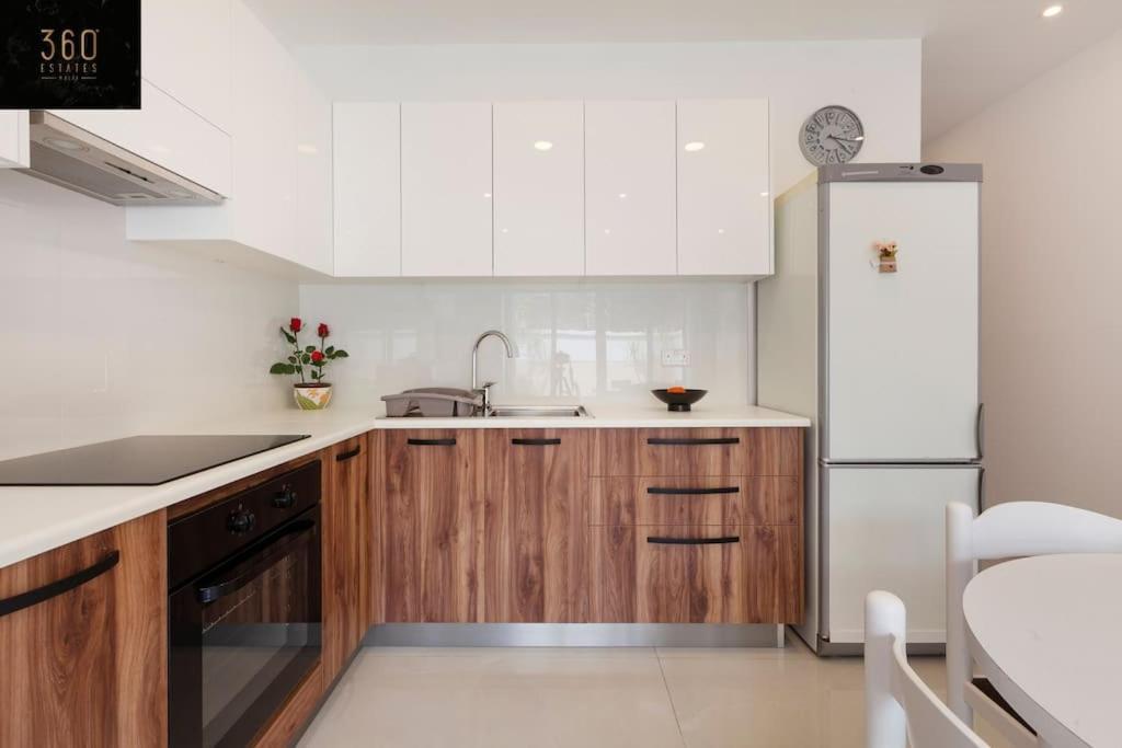 Comfy Apt With Terrace, 5 Mins To Sliema Ferries By 360 Estates Gzira Extérieur photo