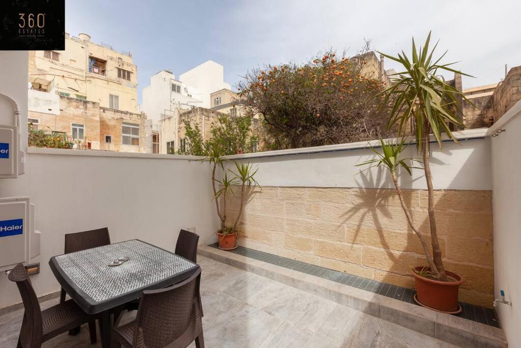 Comfy Apt With Terrace, 5 Mins To Sliema Ferries By 360 Estates Gzira Extérieur photo