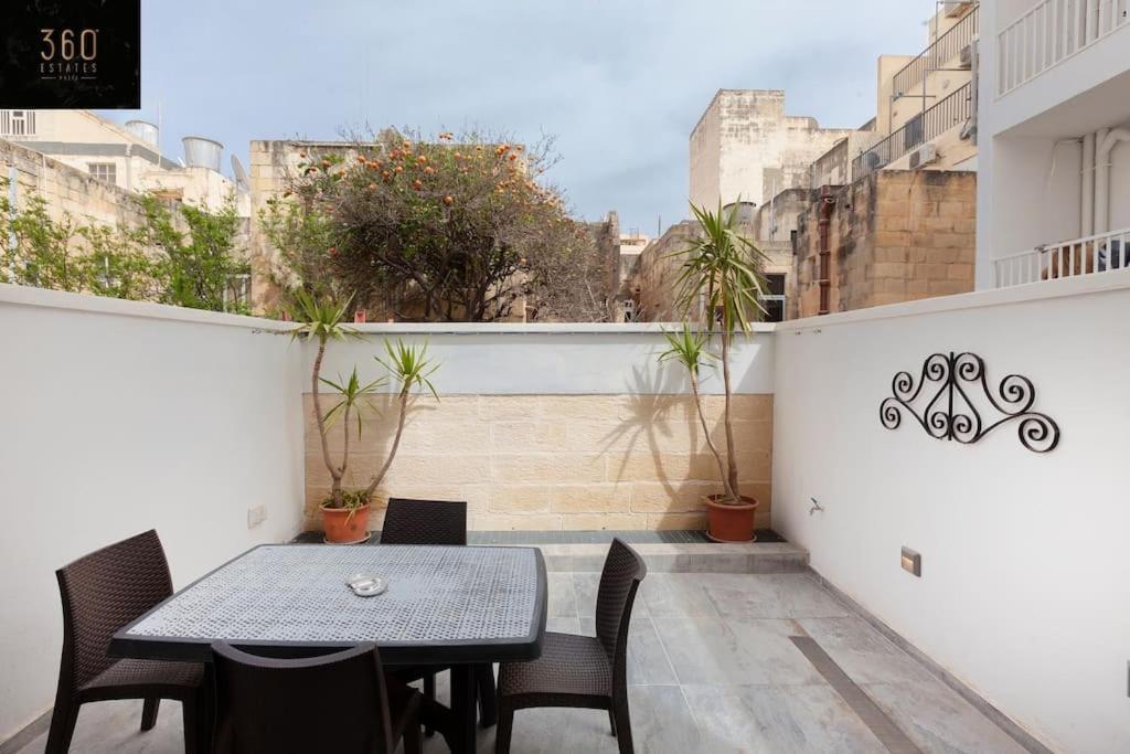 Comfy Apt With Terrace, 5 Mins To Sliema Ferries By 360 Estates Gzira Extérieur photo
